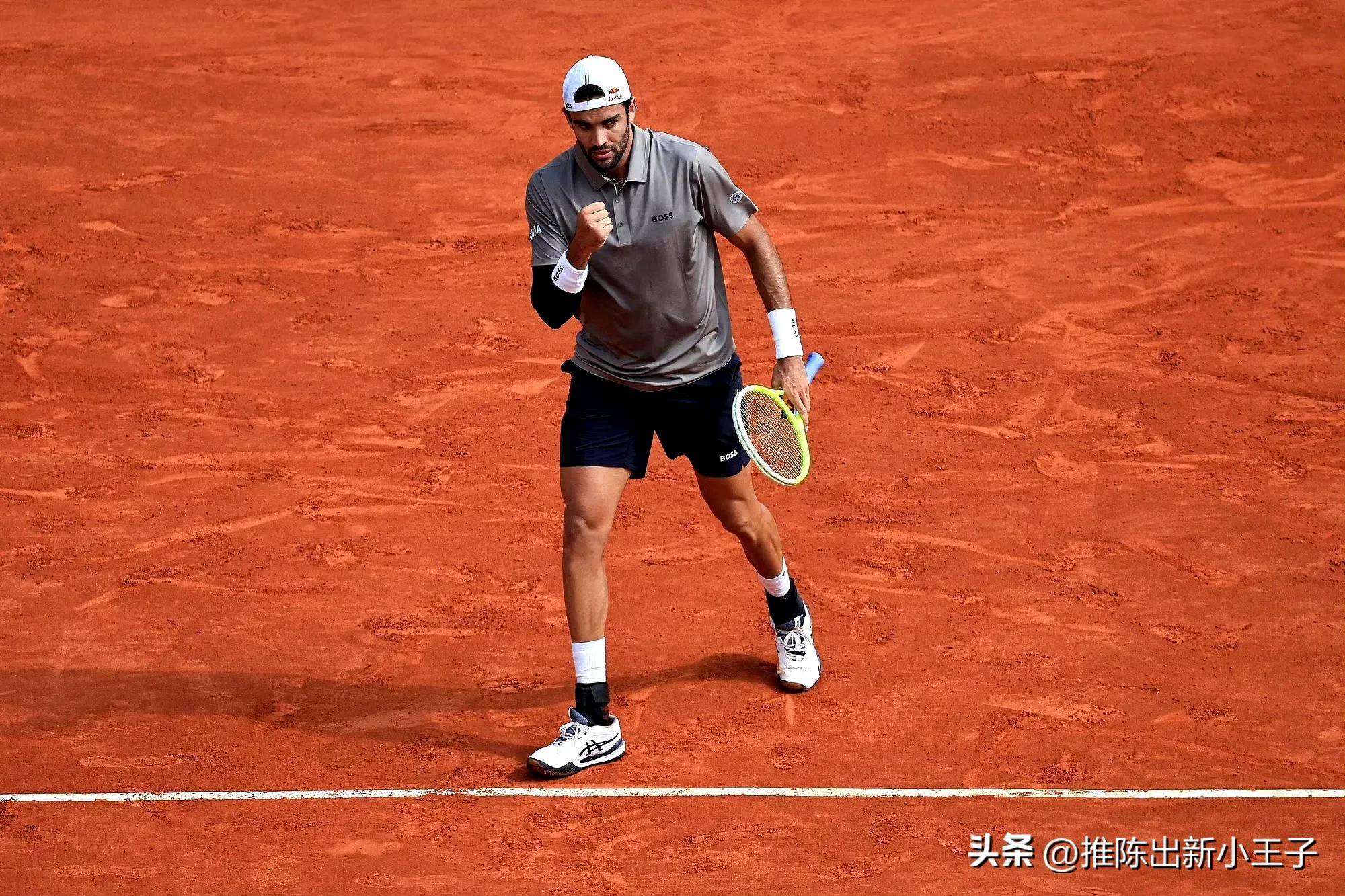 关于蒙特卡洛大师赛完胜年终总决赛，西西帕斯刷新纪录的信息