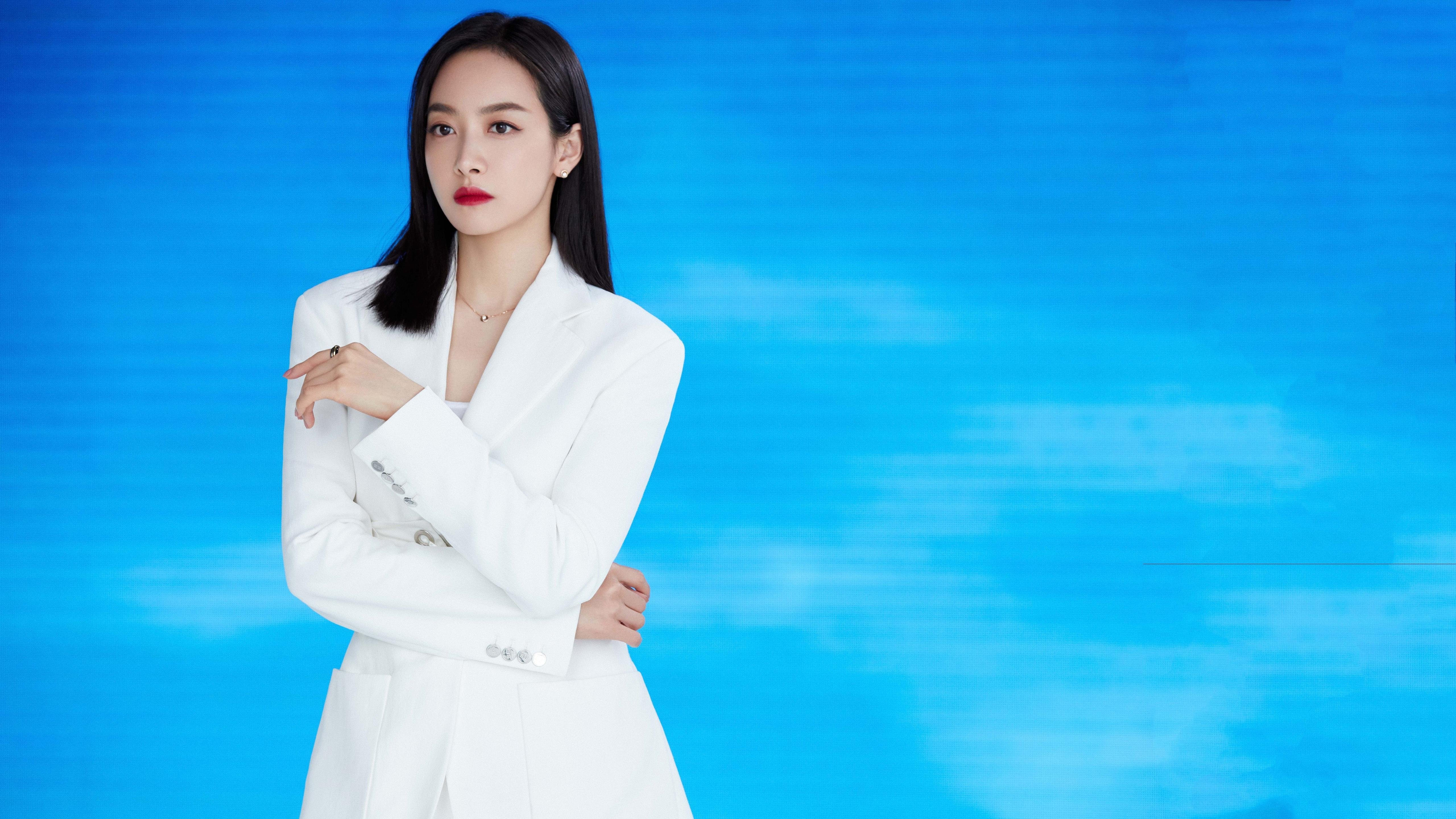 东方破晓，三笘薰如何让一场错位的世纪对决成为他的个人加冕礼