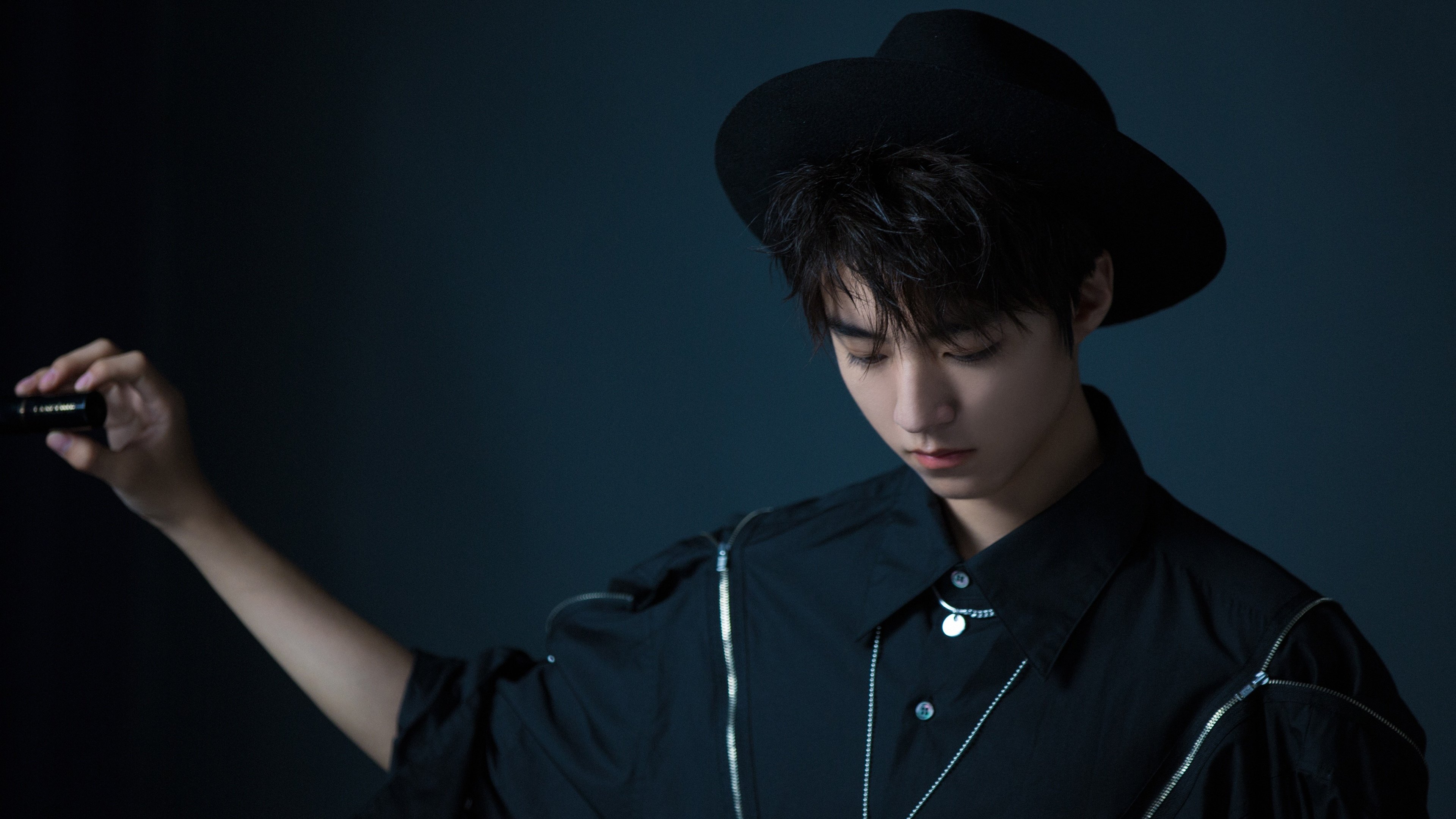 平行世界邀请赛,上海队冲垮掘金,利拉德在德甲争冠战接管比赛标题,当平行宇宙在球场交叠,上海奇迹冲垮丹佛高原,利拉德于德意志加冕