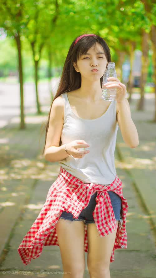 黑星屠城，加纳4-0碾压日本，归化球星德容致命一击引爆2026世界杯B组
